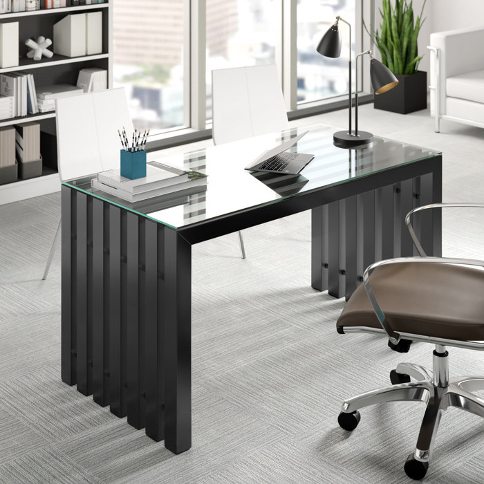 Make Your Office More Attractive with Glass Desks This is What